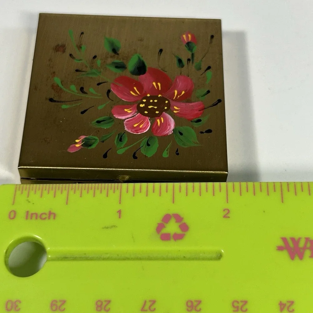 Vintage Compact Case w/Powder Puff, Gold Tone, Hand Painted Flowers READ